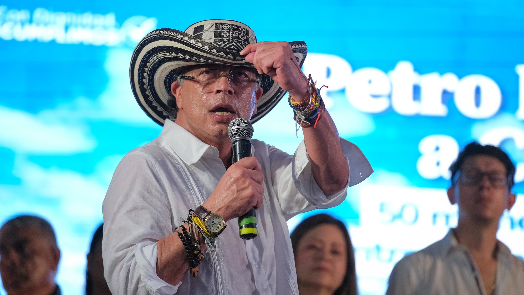 Petro se roba los focos de la campaña presidencial