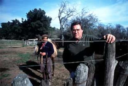 Luis Clusellas, director de la empresa ganadera Bullrich Campos, en una hacienda de la provincia de Buenos Aires.