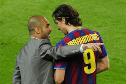 Guardiola da instrucciones a Ibrahimovic