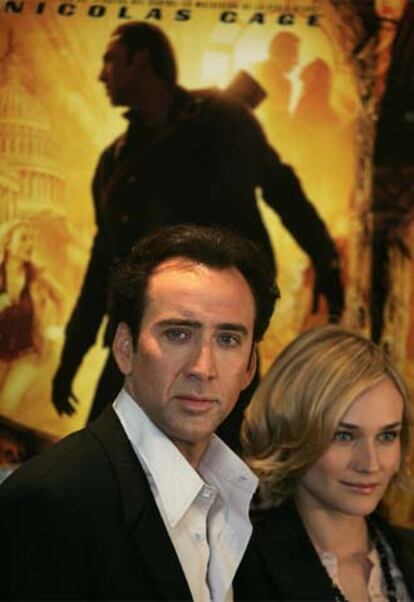 El actor Nicolas Cage y la actriz Diane Kruger, durante la presentación de la película <i>La búsqueda, </i>ayer en Madrid.