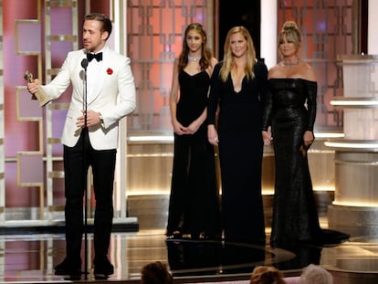 Ryan Gosling recibe el premio al mejor actor de comedia o musical. 