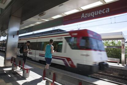 Estación de Azuqueca de la línea C2 de Cercanías.