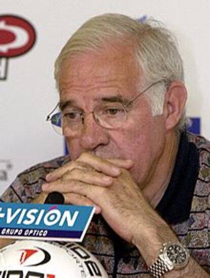 Luis Aragonés, durante la rueda de prensa.