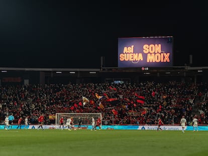 Estadio de Son Moix durante un partido del RCD Mallorca.