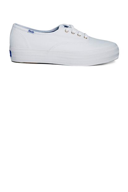 Zapatillas de lona blanca 'Triple Core Champion' de Keds (64,29 euros).