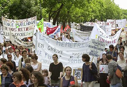 Manifestación de profesores el pasado jueves por las calles de París contra las reformas educativas del Gobierno francés.