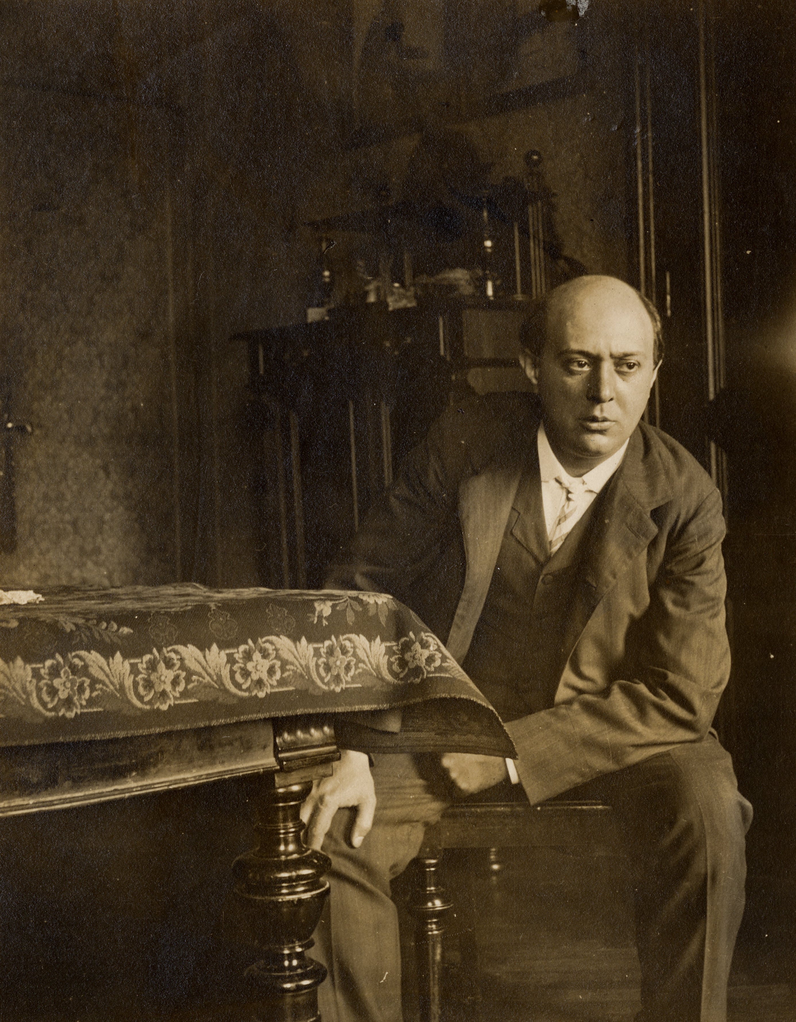 Arnold Schönberg, retratado en 1907.