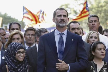 El Rey, en la cabecera de la manifestación contra los atentados yihadistas en Cataluña en 2017.