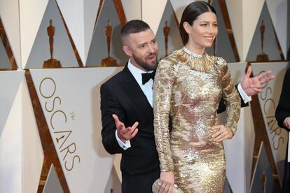 El cantante y actor Justin Timberlake fue el perfecto saboteador de la alfombra roja de su mujer, la actriz Jessica Biel, durante la pasada ceremonia de los Oscar.