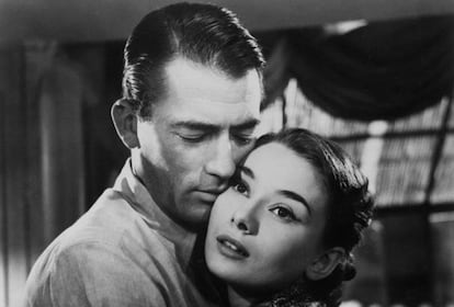 Audrey Hepburn y Gregory Peck en una escena del filme 'Vacaciones en Roma', dirigido por William Wyler.