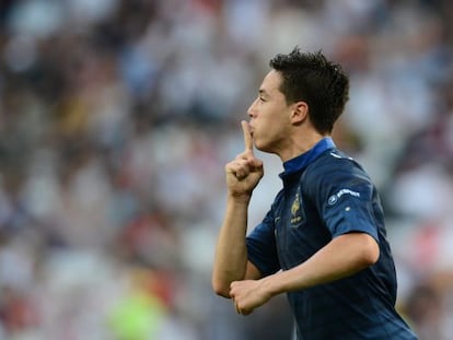 French midfielder Samir Nasri reacts after scoring a goal during the Euro 2012 championships football match France vs England on June 11, 2012 at the Donbass Arena in Donetsk.     AFP PHOTO/ FRANCK FIFE