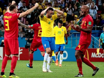 Jugadores de Bélgica celebran el triunfo sobre la selección de Brasil.