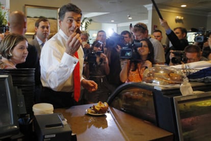 Rick Perry, aspirante republicano a la presidencia, en una cafetería de Portsmouth (New Hampshire), en agosto pasado.