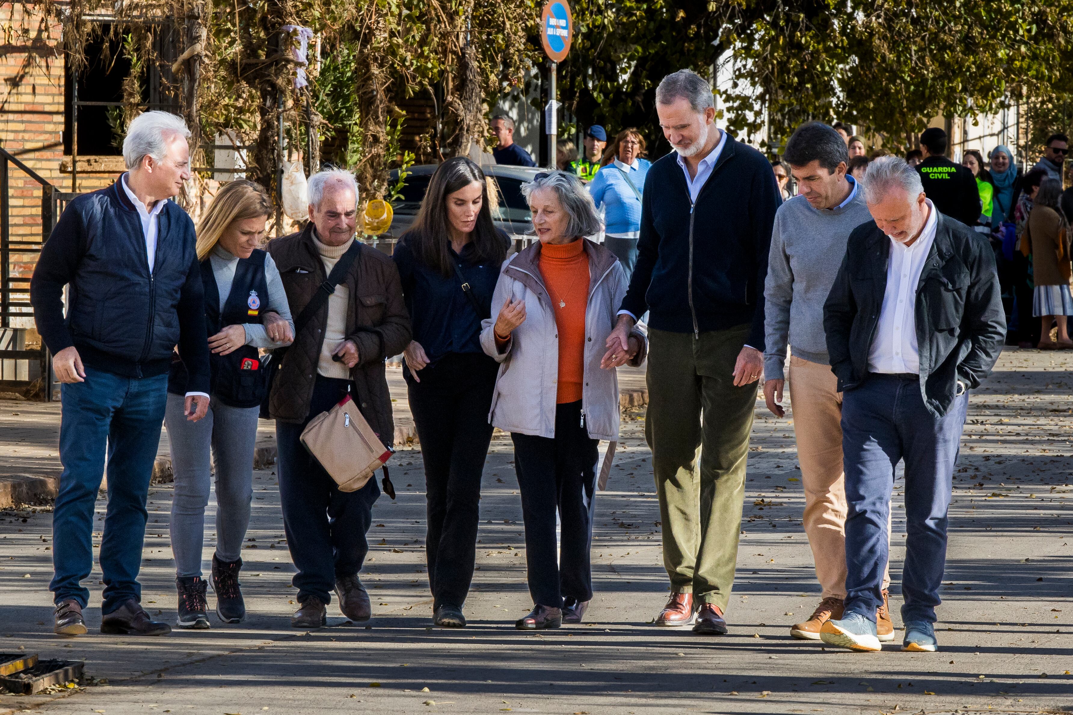 ​Los Reyes vuelven a la zona cero de la dana en Valencia dos semanas después de los altercados en Paiporta