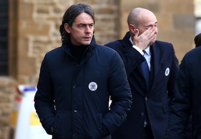 El entrenador Filippo Inzaghi, antes de su entrada al funeral.