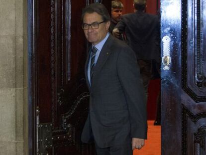 El presidente de la Generalitat en funciones, Artur Mas, el pasado jueves al finalizar la reuni&oacute;n con el resto de diputados del grupo de Junts pel S&iacute; (JxS&iacute;).