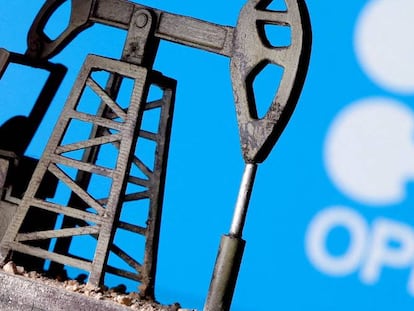 La OPEP y Rusia buscan subir el precio del petróleo con un recorte a la producción de 2 millones de barriles diarios