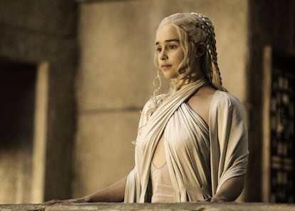 Clarke, en la piel de Daenerys, en un fotograma de 'Juego de Tronos'.
