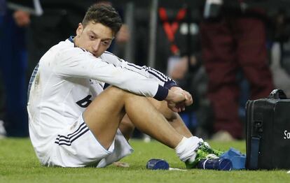 Ozil tras la derrota ante el Atlético de Madrid en la final de la Copa.