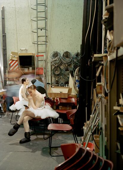 Las bailarinas, en una fotografía tomada horas antes del estreno. 