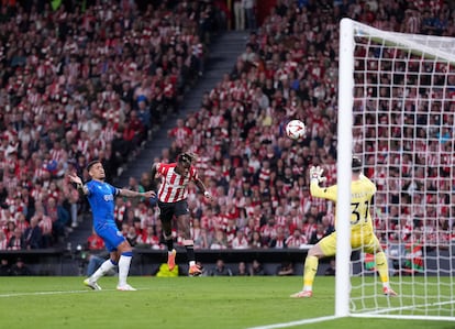 Nico Williams, en el momento de lograr el segundo gol del Athletic ante el Rangers.