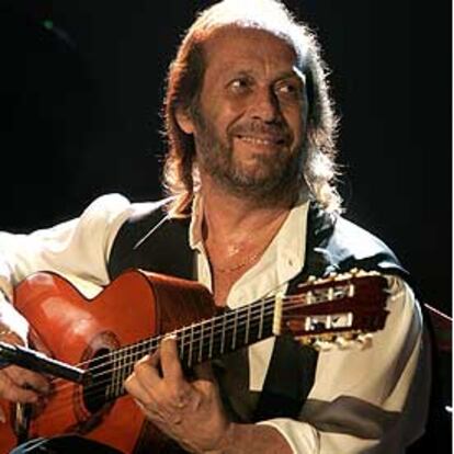 El guitarrista español Paco de Lucía, premio Príncipe de Asturias de las Artes 2004, en el Festival de Jazz de Vitoria el pasado mes de julio.