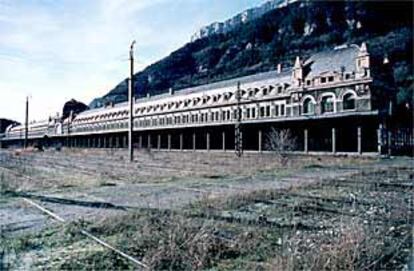 Aspecto de la estación de Canfranc (Huesca), edificio modernista construido en 1928.