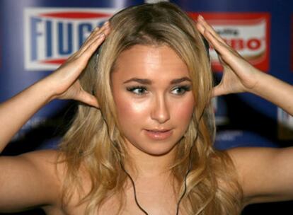 La actriz estadounidense Hayden Panettiere, conocida por su papel en la serie de televisión <i>Héroes</i>, ha acudido a la 12 edición del Festival de Cine de Capri Hollywood, en Capri, Italia, donde recibirá un premio pese a su aún breve carrera.