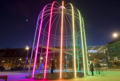 Londres ha acogido el festival Lumiere que, durante cuatro noches, ha iluminado los rincones más turísticos de la ciudad con obras de luz y color de artistas internacionales. En la imagen, la obre IFO del francés Jacques Rival.