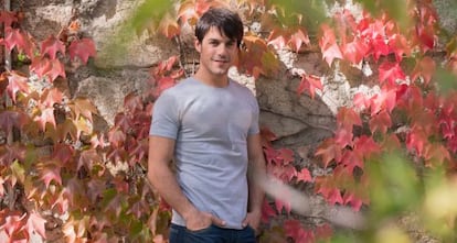 El actor Alejo Sauras, uno de los intérpretes de la serie 'Algo que celebrar'.