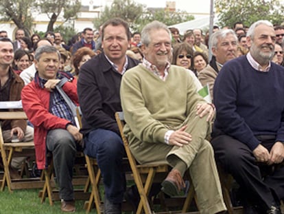 Alejandro Rojas Marcos y Antonio Ortega, ayer, en el acto celebrado en Lepe.