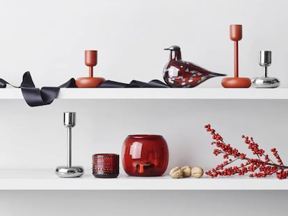 Los objetos de la finlandesa Iitala llevan la firma de históricos del diseño, como los candelabros del sueco Matti Klenell que no superan los 40 euros.