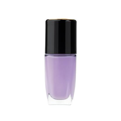 En el malva de moda: Le Vernis Crispy Lavender (tono 420) de Lancôme (edición limitada).