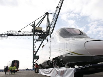 The high-speed train that will cover the Mecca–Medina route.