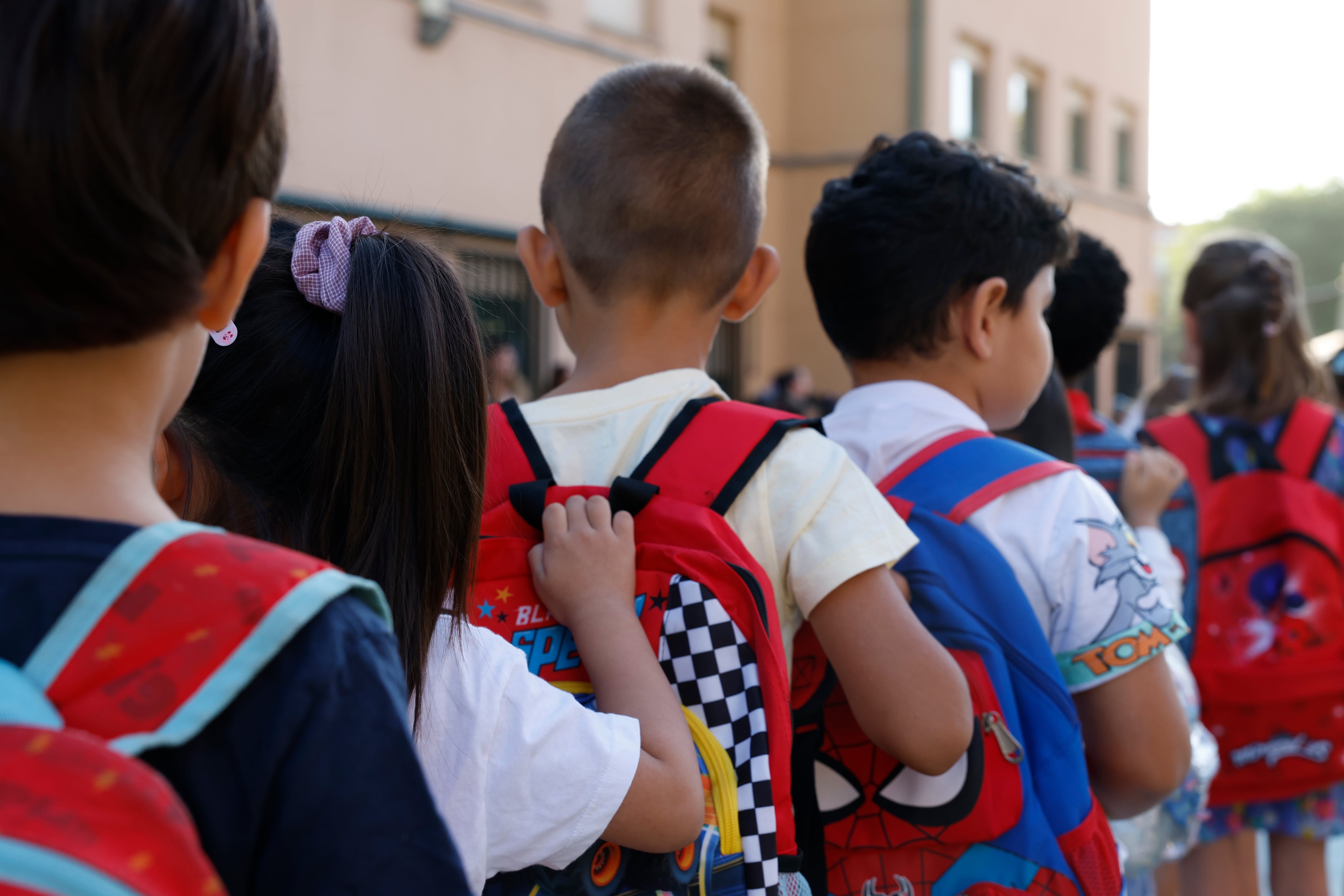Madrid resuelve por fin quién recibirá las becas de Infantil tras obligar a las familias a adelantar cuatro meses de cuotas