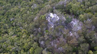 Vista aérea de El Dante, la estructura piramidal más grande de El Mirador.