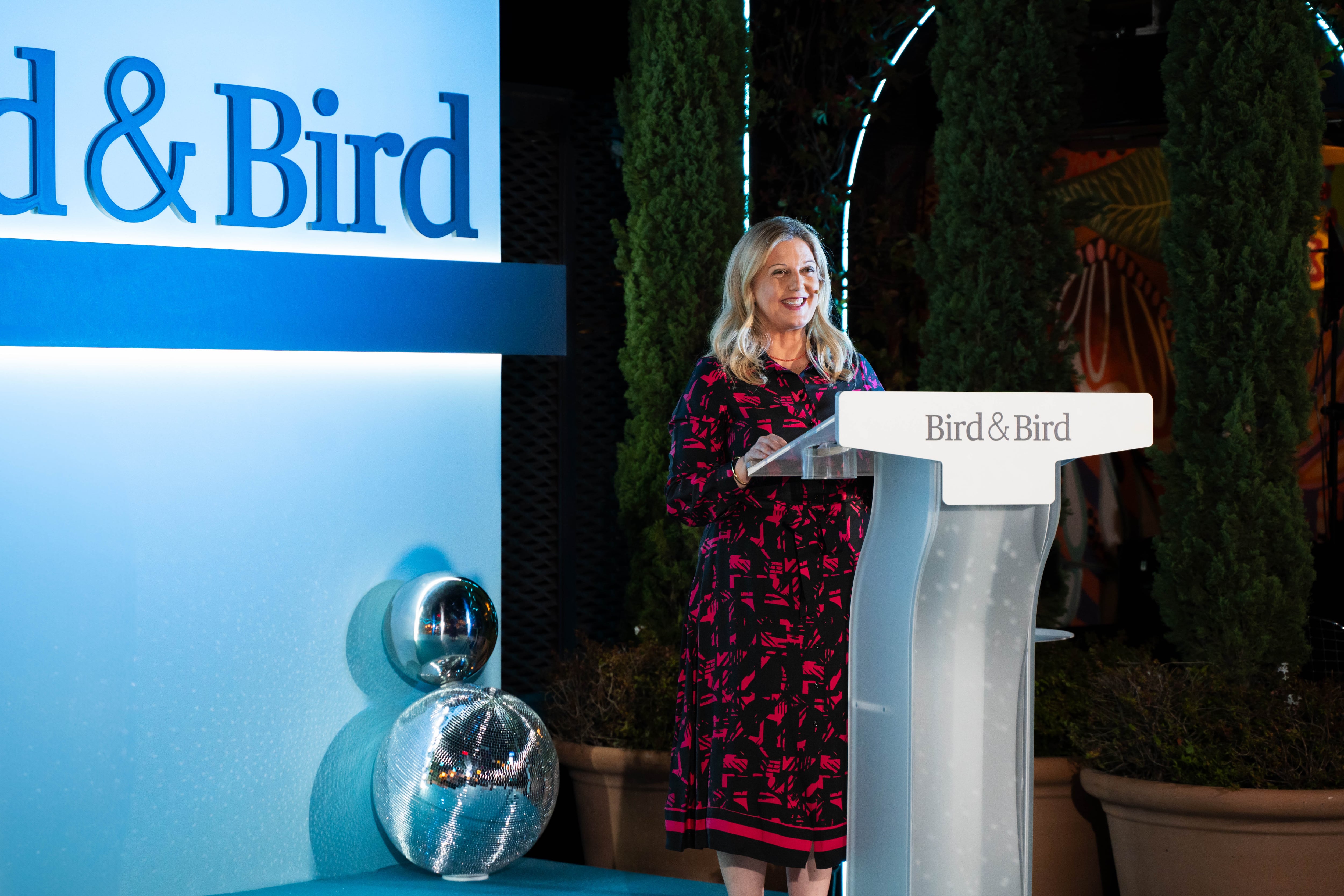 Coral Yáñez, Socia directora de Bird & Bird España