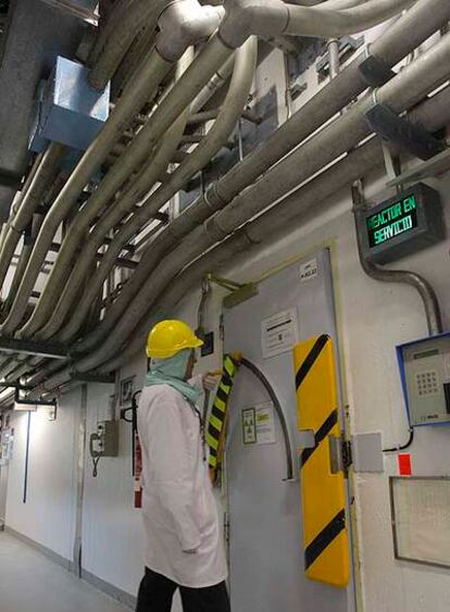 Interior de la central nuclear de Garoña, en Burgos.