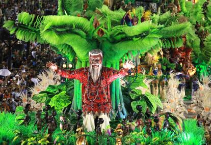 Desfile de la escuela Beija-Flor en Río.