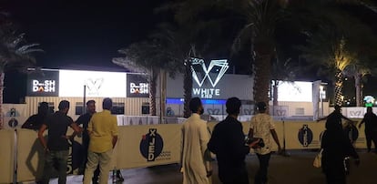 Entrada de la discoteca White, en Yedda (Arabia Saudí).