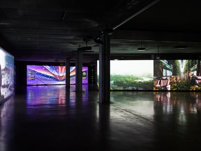 Una de las salas de la exposición 'Ventanas al futuro', en el Espacio Fundación Telefónica.