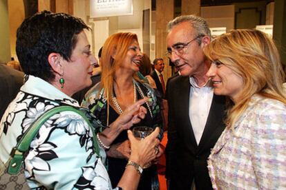 Mercedes Gallizo, directora general de Prisiones; la ex ministra  Carmen Alborch; el escritor Juan José Millás, y Joana Bonet, directora de <i>Marie Claire.</i>