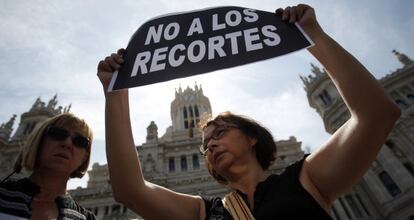 Protesta de funcionarios por los recortes del Gobierno