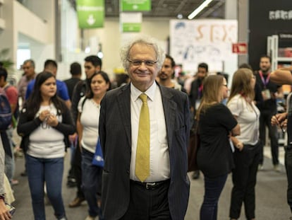 El escritor Amin Maalouf, en la FIL de Guadalajara, México.