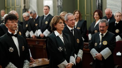 De izquierda a derecha, el fiscal jefe de la Audiencia Nacional, Jesús Alonso; la exfiscal general del Estado, Dolores Delgado; el fiscal Juan Antonio Pozo Vilches y el presidente interino del Consejo General del Poder Judicial, Rafael Mozo, este martes.