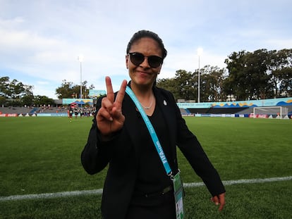 La entrenadora mexicana Mónica Vergara, durante la Copa del Mundo sub 17, en 2018.