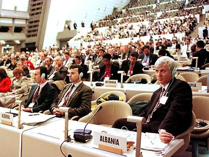 ¿Se necesitan 11.000 delegados oficiales para cambiar el mundo?