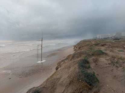 Una de las playas del sur de Valencia, prácticamente desaparecida, por los efectos de uno de los temporales de los últimos cinco años.