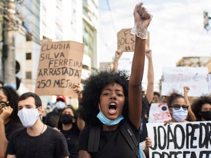 Protesto contra o racismo em São Gonçalo, no Rio, onde o adolescente João Pedro, de 14 anos, foi morto baleado pela polícia.