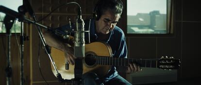 Una imagen del documental 'Riqueni', sobre el guitarrista de flamenco.